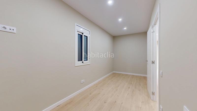 Foto eefaa53a-b672-4ca2-a219-8901b99cccb9. Piso  reformado en calle rossello en El Camp de l´Arpa del Clot Barcelona