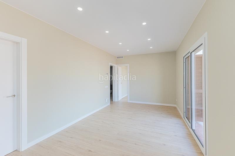 Foto 0af8ccce-0f03-4cc5-a680-67a61d408d9a. Piso  reformado en daoiz i velarde en Sants Barcelona