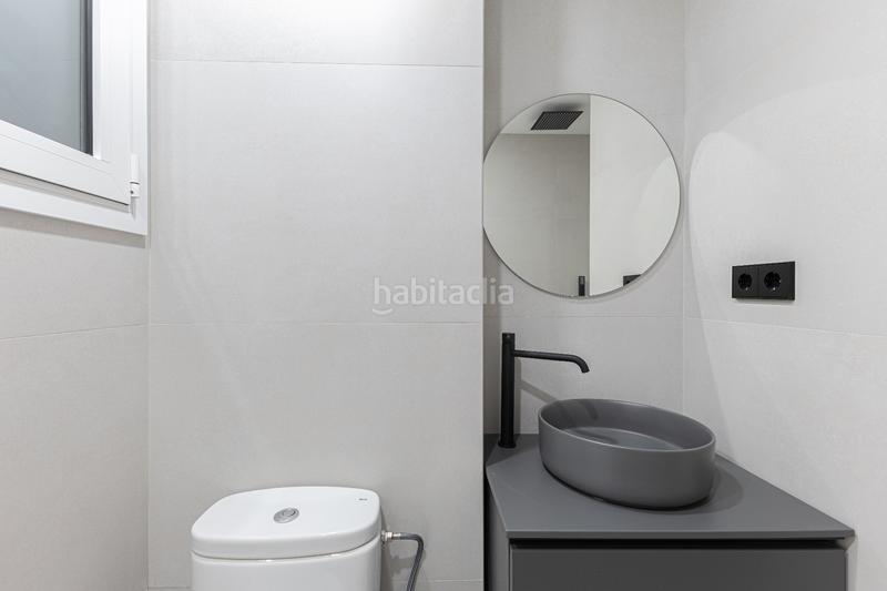 Foto 45e1e5f6-0914-4be5-bcec-66bc13b04760. Piso  reformado en daoiz i velarde en Sants Barcelona