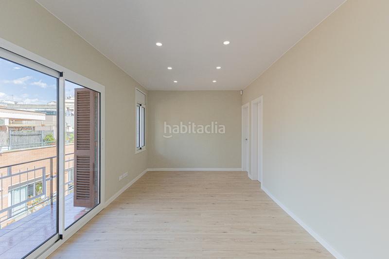 Foto bb36ed64-eec8-4b94-8091-8edc96331633. Piso  reformado en daoiz i velarde en Sants Barcelona