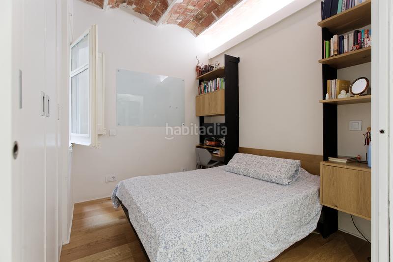 Foto 28523e5e-9187-430c-a88f-810f950a39ba. Piso  histórico en general castaños en St. Pere - Sta. Caterina - El Born Barcelona