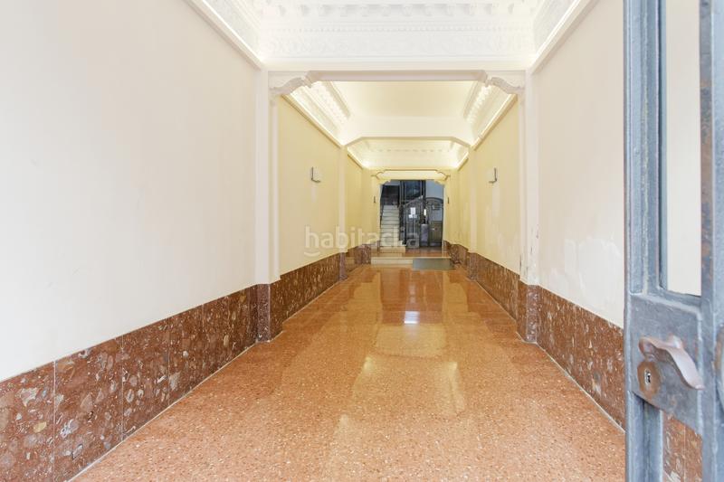 Foto 7e897259-ba8c-4759-85d4-a1408fb9e629. Piso  histórico en general castaños en St. Pere - Sta. Caterina - El Born Barcelona