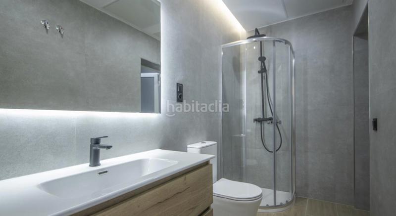 Foto 394721ce-7614-49d8-92da-78c6c777c998. Dúplex duplex reformada en calle gomis, gracia en Barcelona