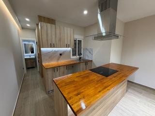 Zweistöckige Wohnung  Carrer de gomis. Duplex reformada en calle gomis, gracia