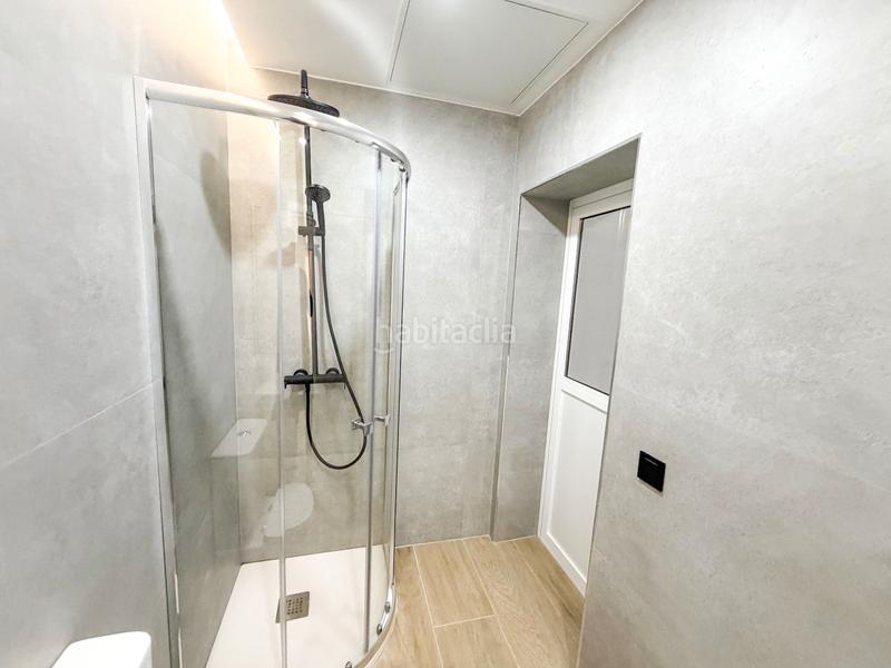 Foto e4c34557-5736-49d0-b182-33257671d5ce. Dúplex duplex reformada en calle gomis, gracia en Barcelona