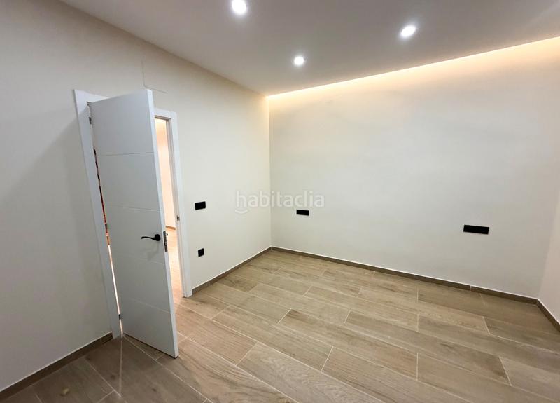 Foto f9d6529b-b8ab-46b7-932b-4fce01d0640b. Dúplex duplex reformada en calle gomis, gracia en Barcelona