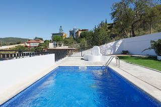 Chalet  Carrer del frontó. Chalet de lujo en calle del frontó, esplugues de llobregat, barc