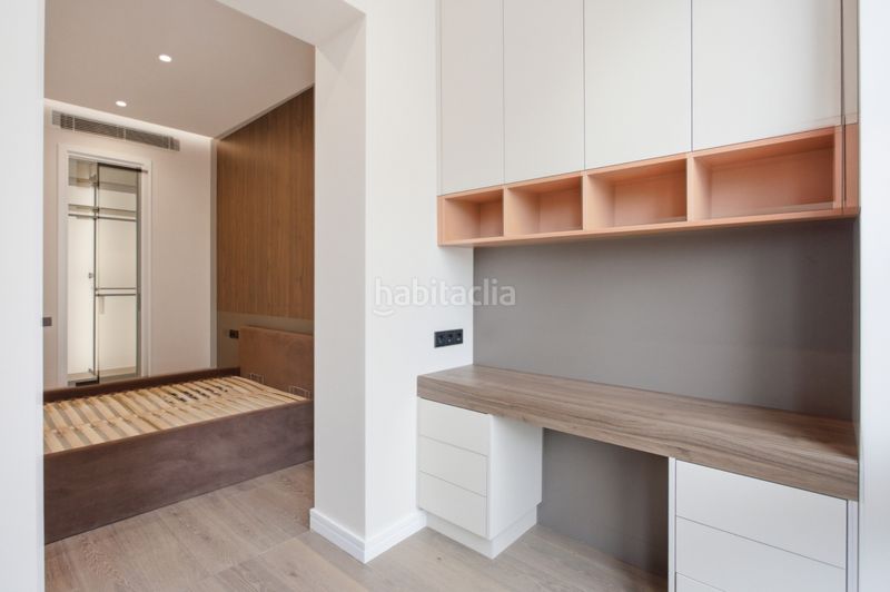 Foto fc1fe224-75ae-455d-8630-3d669b0040b2. Àtic amb calefacció a Dreta de l´Eixample Barcelona