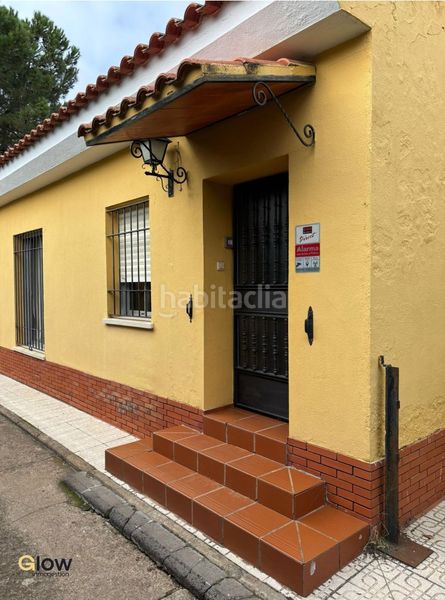 Foto 4602e76d-0908-4f1f-acb1-563c9f7ca434. Chalet with heating parking pool in Ciudad Jardín Badajoz