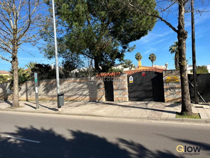 Foto 486469ae-d87d-4449-a09e-c556b6c8a5a4. Chalet with heating parking pool in Ciudad Jardín Badajoz