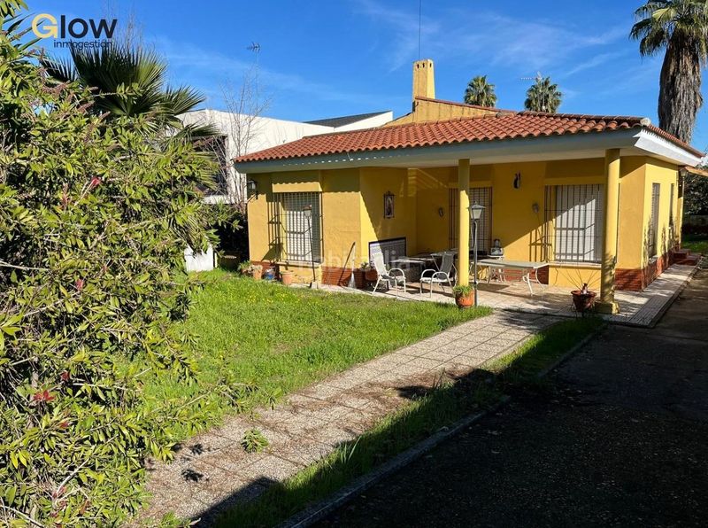 Foto cff2029c-53d7-4456-b066-cd97ca03c2c6. Chalet with heating parking pool in Ciudad Jardín Badajoz
