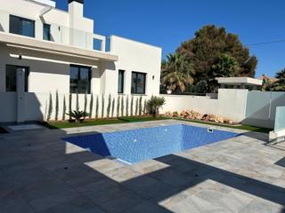 Xalet en Playa Muchavista. Chalet independiente en venta en playa muchavistael campello