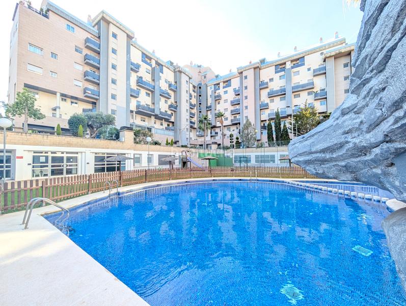 Foto 39fcb5f0-63e9-468d-8ac6-780d05cbdbab. Miete dachwohnung in carrer de la vall de la ballestera 64 in Valencia