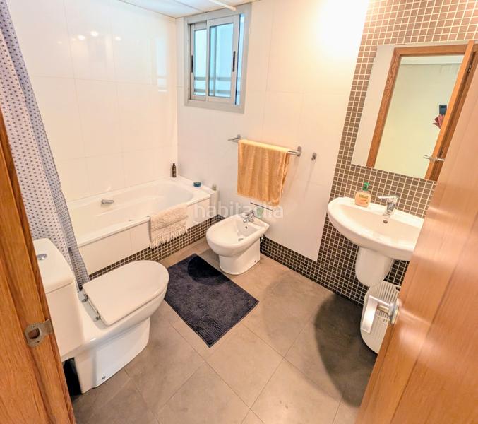 Foto 15652617-2b99-4958-908a-099d8d97d104. Rent penthouse in carrer de la vall de la ballestera 64 in Valencia