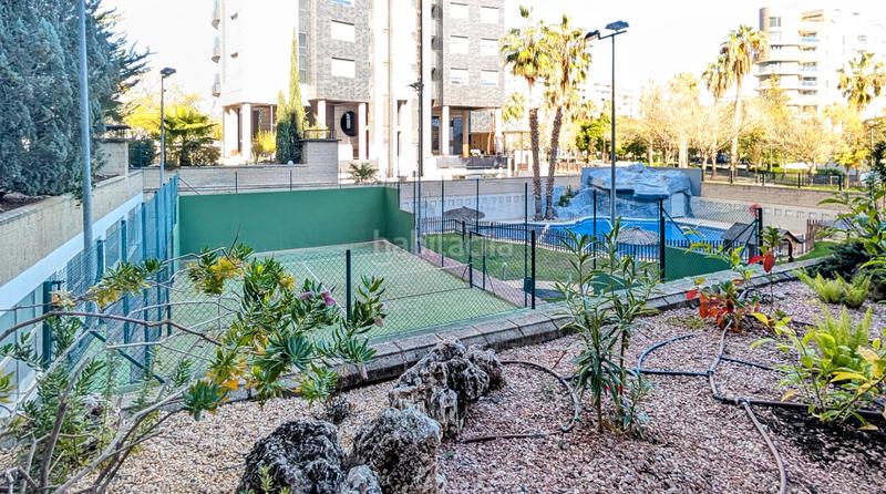 Foto 30450558-db0a-4a04-a03a-f0e77c6b62e9. Rent penthouse in carrer de la vall de la ballestera 64 in Valencia