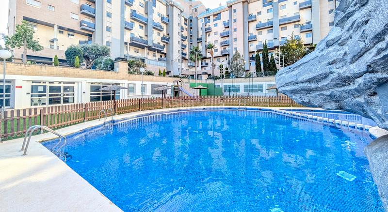 Foto 7921e443-bc80-4956-99be-41deef12d6da. Rent penthouse in carrer de la vall de la ballestera 64 in Valencia