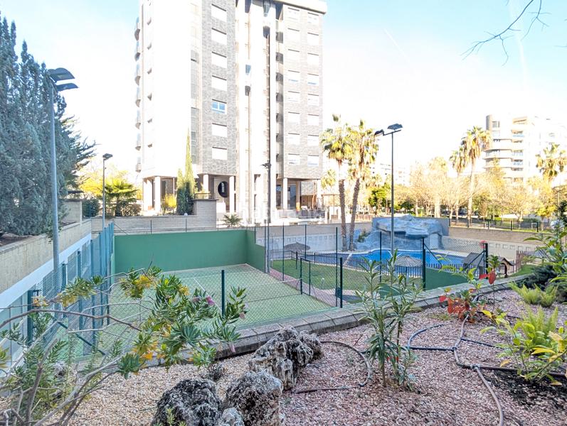 Foto 8929f052-2309-4f95-99e6-7de04e27c7ef. Rent penthouse in carrer de la vall de la ballestera 64 in Valencia