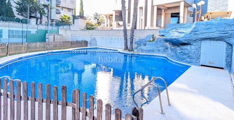 Foto 9de8c556-40d6-4846-abbb-ec5aefaf54af. Rent penthouse in carrer de la vall de la ballestera 64 in Valencia