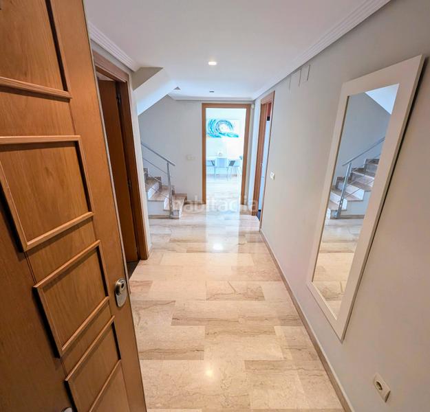 Foto cf721dbe-ac3e-4869-a0f1-41e3239120bb. Rent penthouse in carrer de la vall de la ballestera 64 in Valencia