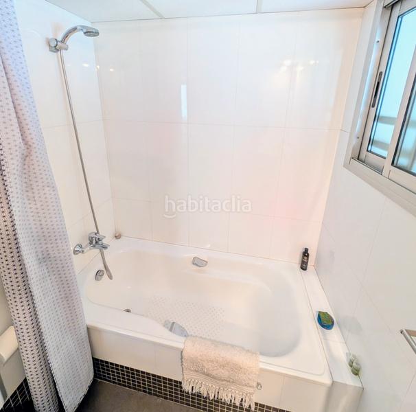 Foto de5a9d6a-9226-4b84-94f3-dda9c850fc92. Rent penthouse in carrer de la vall de la ballestera 64 in Valencia