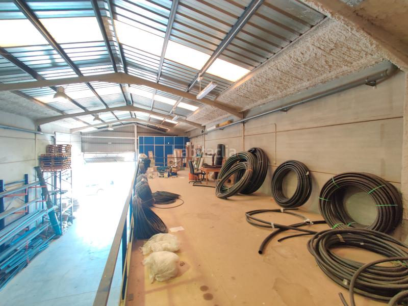 Foto 8116909e-0f8b-46ba-a6bd-f7fdd50db8cf. Capannone industriale in n-234 56 in Estivella