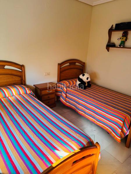 Foto b61c0491-01da-4ae2-bafc-db5cedf628c2. Maison jumelée avec parking dans Poniente-Norte - Miralbaida - Parque Azahara Córdoba