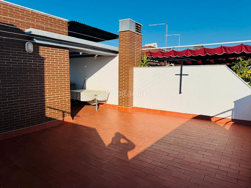 Foto f8e9550c-7602-4ea5-8c0b-f2179c6de93c. Semi detached house with parking in Poniente-Norte - Miralbaida - Parque Azahara Córdoba