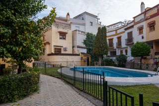 Semi detached house  Calle real baja