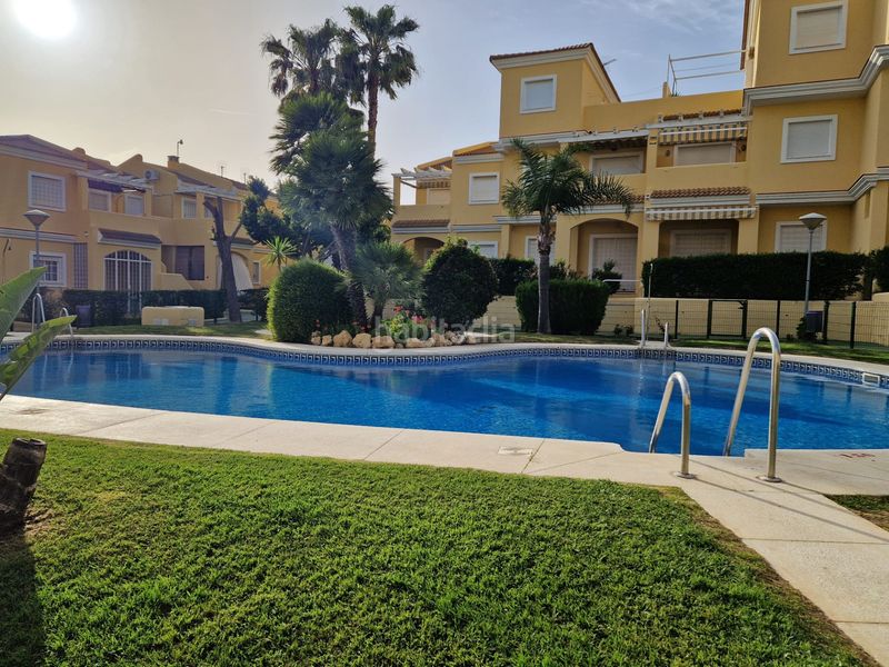Foto edb63fc2-7964-44da-95a0-a6b7ae3c0d6a. Casa adossada amb calefacció aparcament piscina a La Antilla