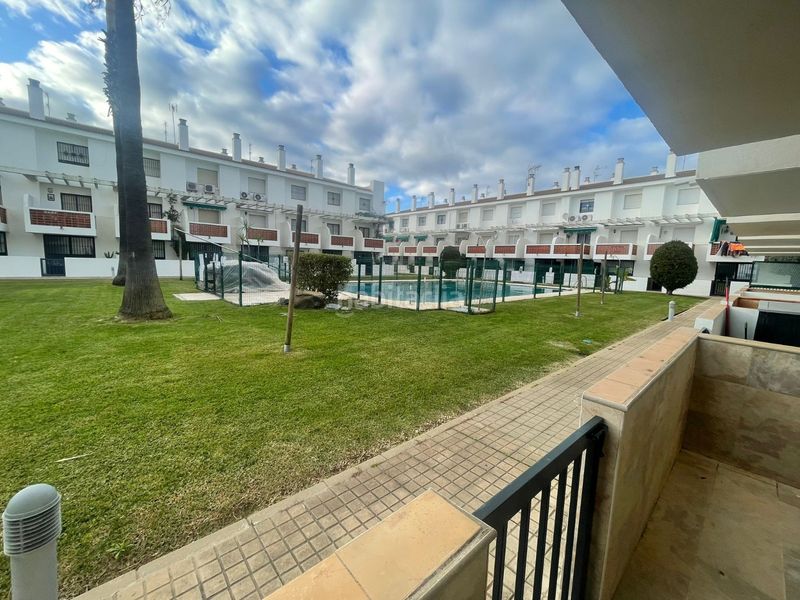 Foto 22939f7d-5b6a-4667-aa90-f7835fd8d64a. Casa a schiera con parcheggio piscina in La Antilla