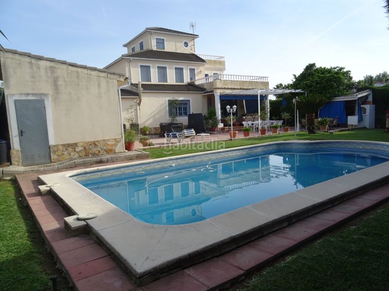 Foto 4a52161f-4fde-44c6-9755-615933191224. Xalet amb aparcament piscina a El Higuerón Córdoba