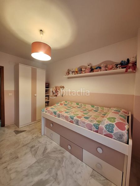 Foto 0fc35180-72db-4273-a1ff-864d82d2c374. Casa adossada amb aparcament a Écija