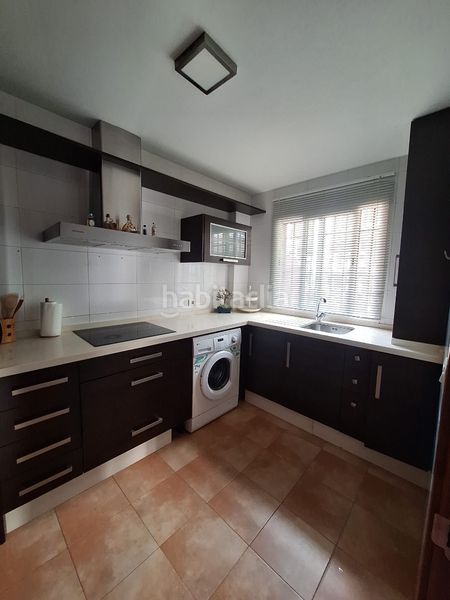 Foto 61371c6c-1479-4da7-a953-d562450c3d33. Casa adossada amb aparcament a Écija
