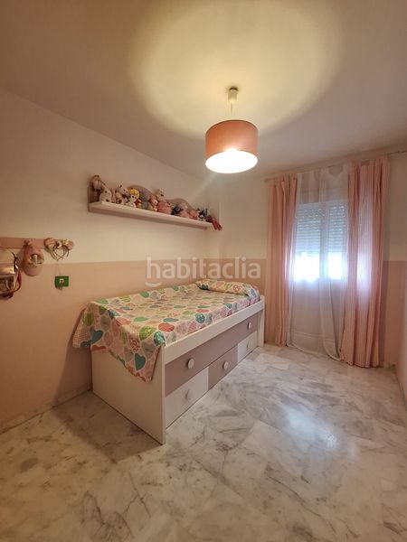 Foto b1783a9d-05bd-4dcf-ad39-d79125ab8482. Casa adossada amb aparcament a Écija