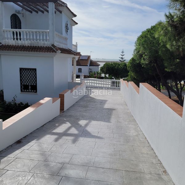 Foto af5e9788-31c5-405e-866b-970247a194a8. Xalet amb aparcament piscina a Mazagón
