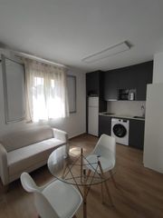 Apartament a Calle José María Valdenebro
