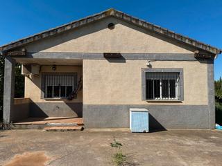 Masia en Calle manos unidas 16. Venta parcela rstica