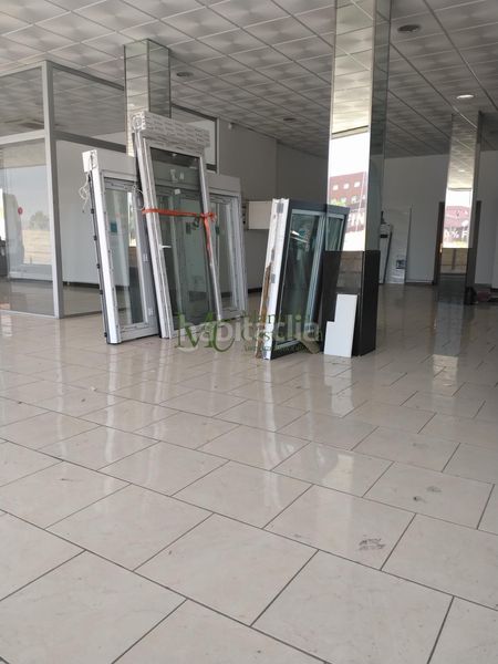 Foto ed0e0b96-94f5-42de-bfbb-5239126ee153. Local comercial a Oeste Mérida