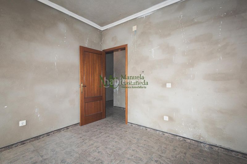 Foto b6c05837-add2-48ac-ac8c-acd5e6a06371. Édifice dans Calamonte