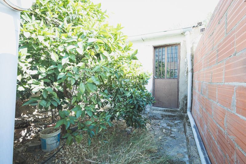 Foto c4a1a8dc-ae12-4ee6-957c-7adbbd9b694c. Édifice dans Calamonte