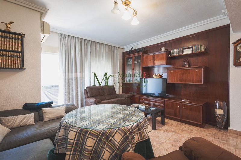 Foto 5ff9926f-b937-462d-9aad-d7d1db20012a. Pis amb aparcament a Sur Mérida