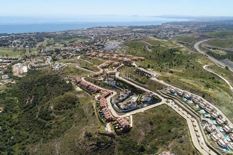 Foto 7e4e32fa-941b-46c6-a437-30f7a89ec86c. Ático  a la venta en benahavis en El Paraíso Benahavís