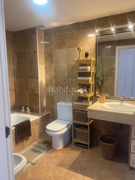 Foto 3df9489b-5809-4bf1-bf1c-8145bd10f77c. Rent penthouse with heating parking pool in Romana Playa Marbella