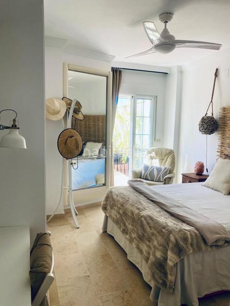 Foto 4230a924-c059-4e46-85b1-e41cb64fdc05. Rent penthouse with heating parking pool in Romana Playa Marbella