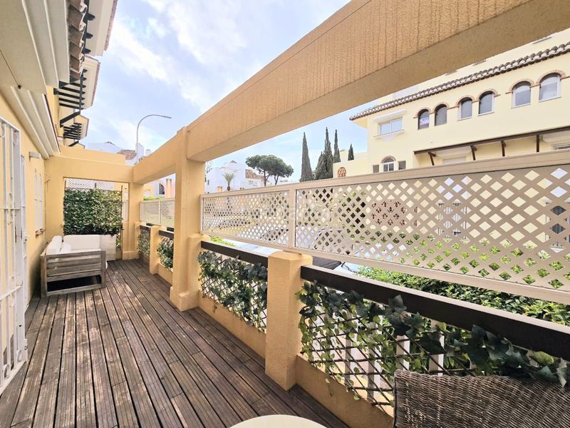 Foto 66d6a9ef-1496-4388-8ce5-e205dd4b5bfc. Pis amb calefacció aparcament piscina a Real de Zaragoza Marbella