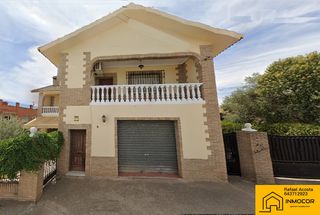 Xalet  Calle felipa 11g. ¿ y si fuera la casa que estas buscando?