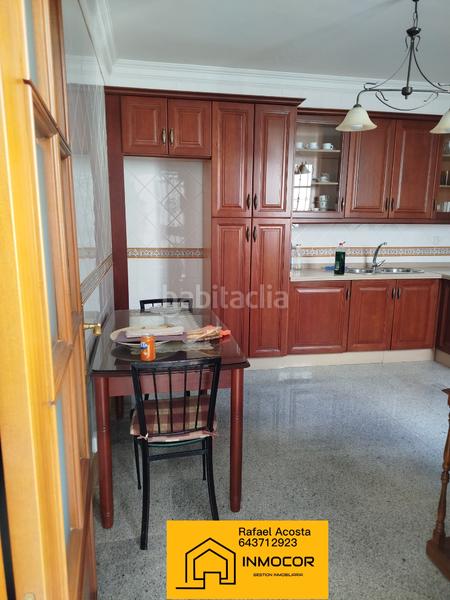 Foto 42b2d8ac-8048-4a38-b692-aeb16bc34ea0. Casa adossada a calle beata 37 a Rubio (El)