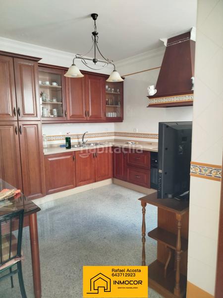 Foto b7ae3518-4813-499d-bd7c-a0a7036f1b98. Casa adossada a calle beata 37 a Rubio (El)