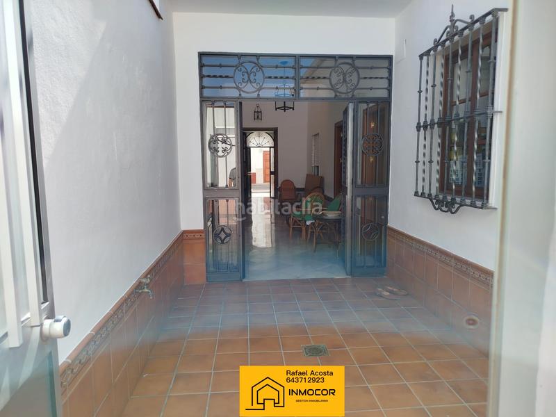 Foto d1b9d071-a28c-4bb9-9ca1-b2dea614d209. Casa adossada a calle beata 37 a Rubio (El)