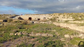 Fondo rustico in N/a. Terreno rústico con cuevas y agua de riego en el escobonal